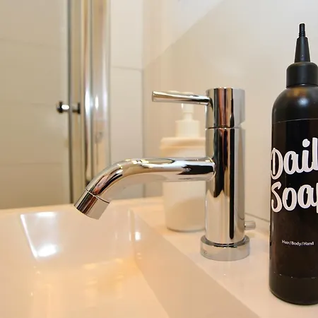 Moderne Deichstrasse *