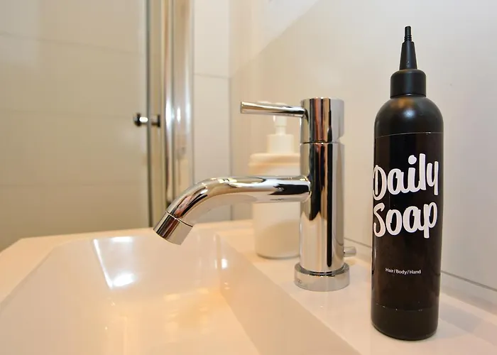 Moderne Deichstrasse *