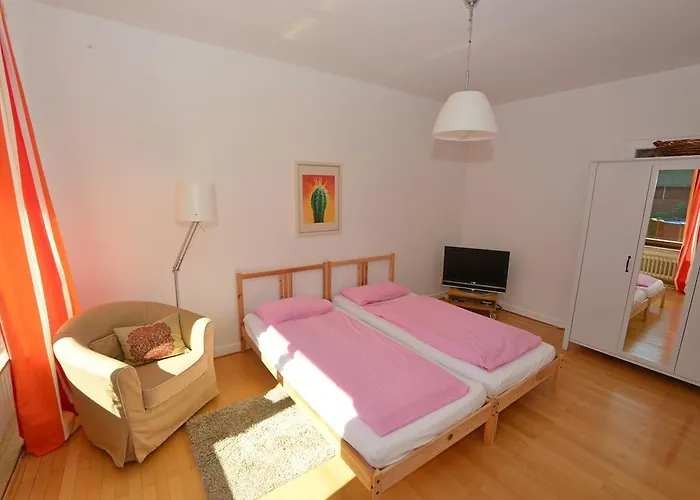 Moderne Deichstrasse